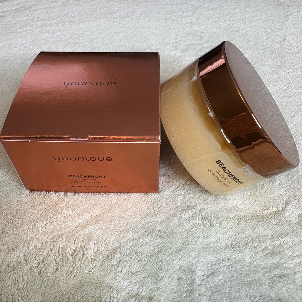 Younique Beachfront Body Scrub